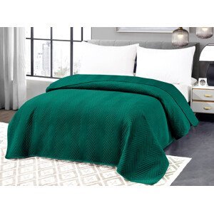 Zelený zamatový prehoz na posteľ so vzorom ARROW VELVET Rozmer: 220 x 240 cm