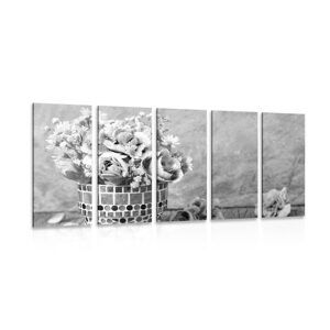 5-dielny obraz kvety karafiátu v mozaikovom črepníku v čiernobielom prevedení