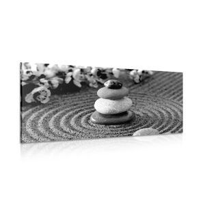 Obraz Zen kamene v tvare pyramídy v čiernobielom prevedení