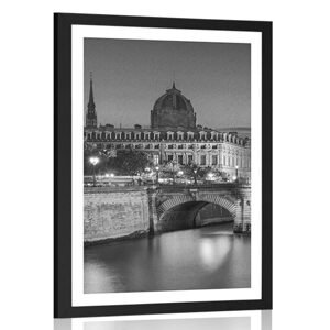 Plagát s paspartou oslňujúca panoráma Paríža v čiernobielom prevedení