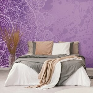 Samolepiaca tapeta fialová arabeska na abstraktnom pozadí