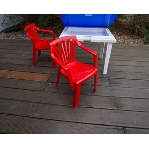 Záhradný nábytok pre deti stoličky Ariel: červený polypropylén