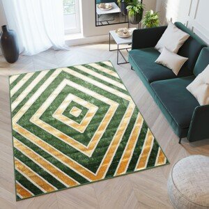 domtextilu.sk Zaujímavý zelený koberec so zlatým vzorom kosoštvorcov 68517-243719