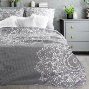 DomTextilu Originálny sivý prehoz na posteľ s bielym ornamentom kvetu 170 x 210 cm 40961