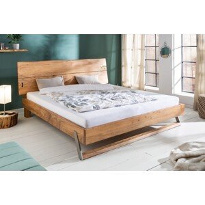 Estila Dizajnová posteľ Mammut z agátového dreva so striebornými prvkami na čele 205cm