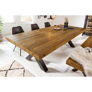 Estila Industriálny jedálenský stôl Freya z masívneho dreva s čiernymi nohami z kovu 240cm