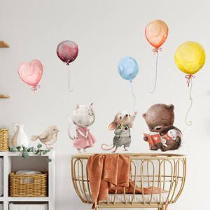Nálepky nad postieľku - zvieratká s balónmi v pastelových farbách