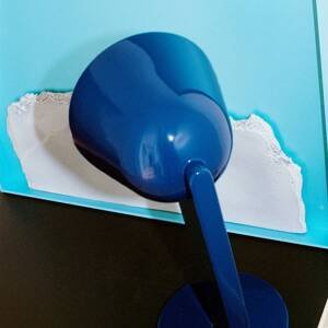FLOS Céramique Bočná stolová lampa, modrá