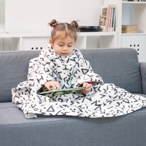 Biela detská deka s rukávmi InnovaGoods Snug Symbols Kangoo