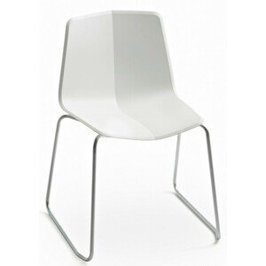 MAXDESIGN - Plastová stolička STRATOS 1050 s lamelovou podnožou