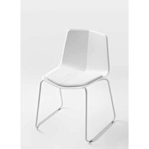 MAXDESIGN - Plastová stolička s lamelovou podnožou a operadlami STRATOS 1150