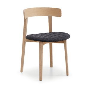MIDJ - Drevená stolička Maya s čalúneným sedadlom