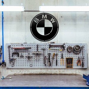 Drevené logo značky auta - BMW, Čierna