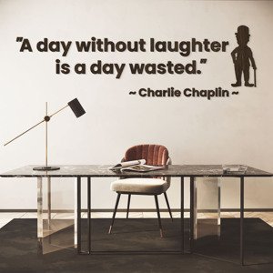 Drevený citát na stenu od slávneho Chaplina