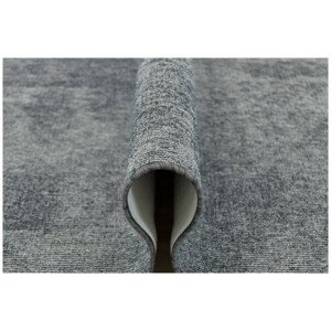 Metrážny koberec Serenity 82 granátový / sivý