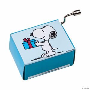 SING A SONG Hrací Skriňaka Snoopy s dárkem